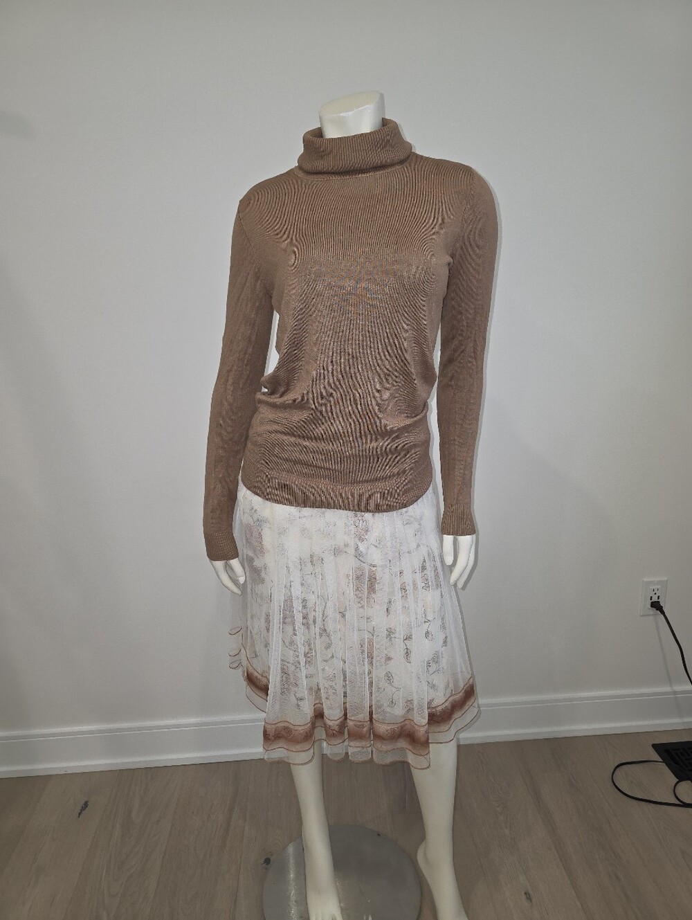 Andrew Marc Light Brown Ribbed Turtleneck Sweater XS Loose Fit
